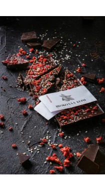 Шоколад молочный с кунжутом и клубникой 100 г